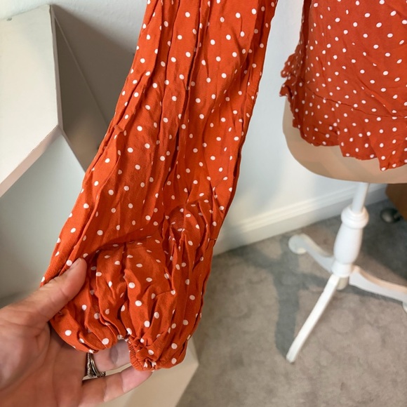 Altar’d State Terracotta Polka Dot Ruffle Blouse | Ruched Front | Women’s Size L - Picture 2 of 5